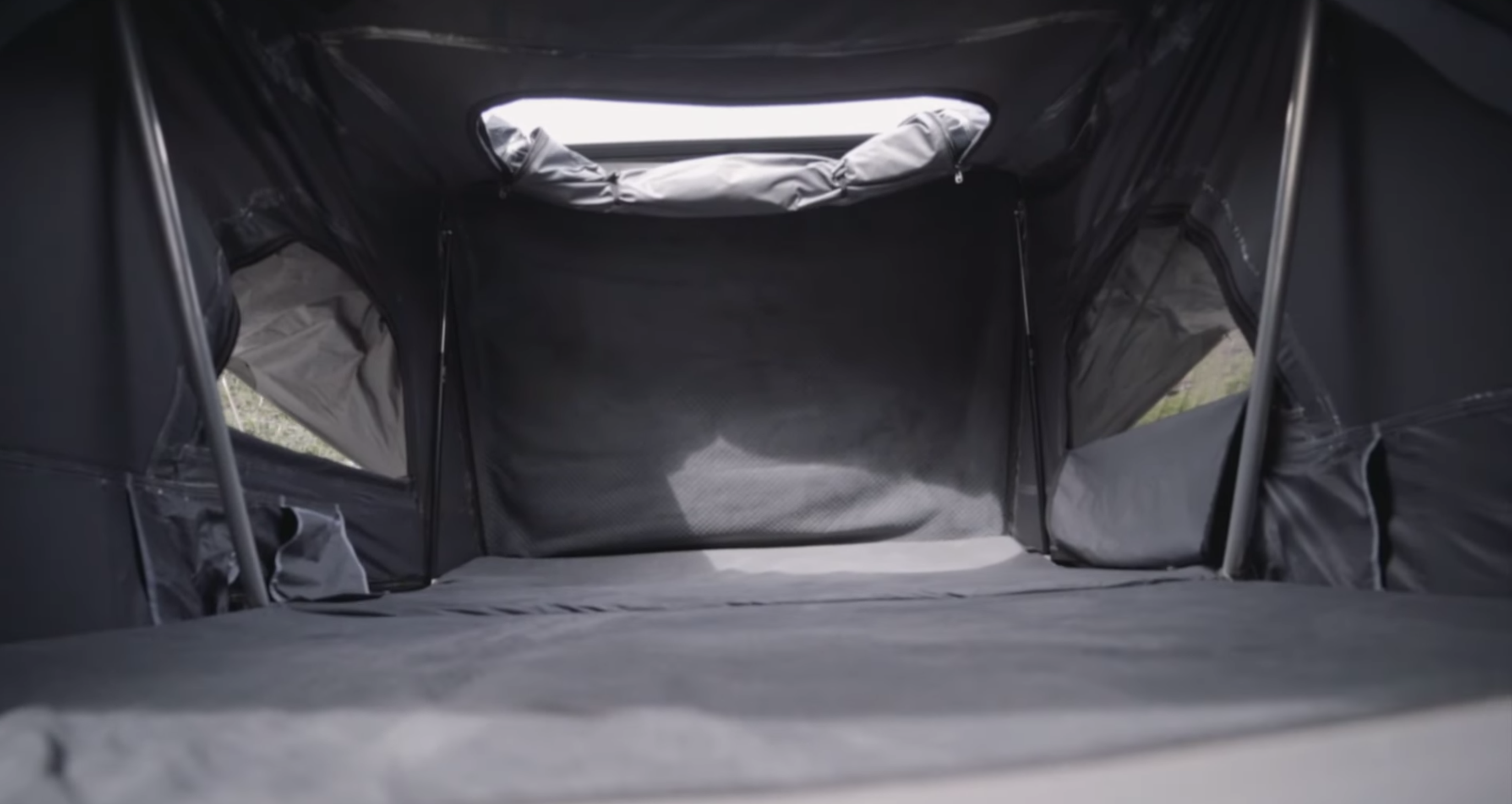 nomad 1300 rooftop tent